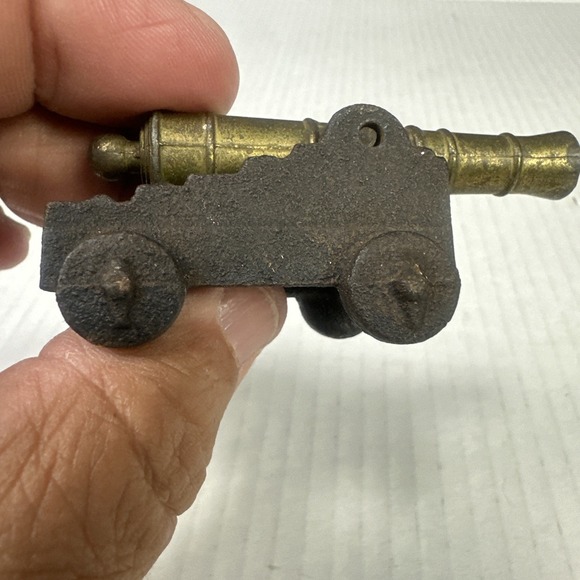 Vintage Penncraft USA Small Cast Iron Brass Toy Civil War Cannon 3" - Picture 2 of 6